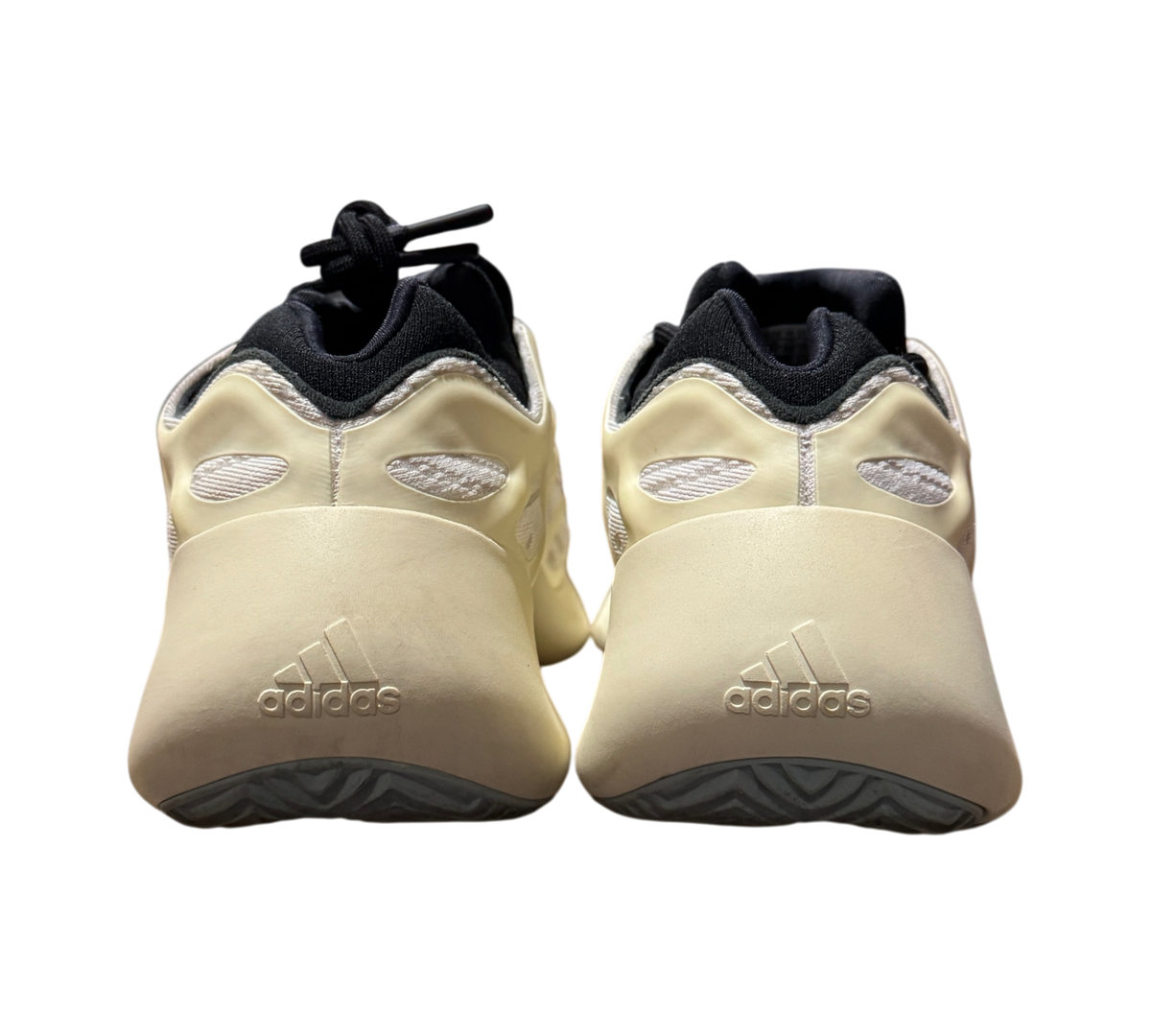 *USED* Yeezy 700 "Azael" FW4980
