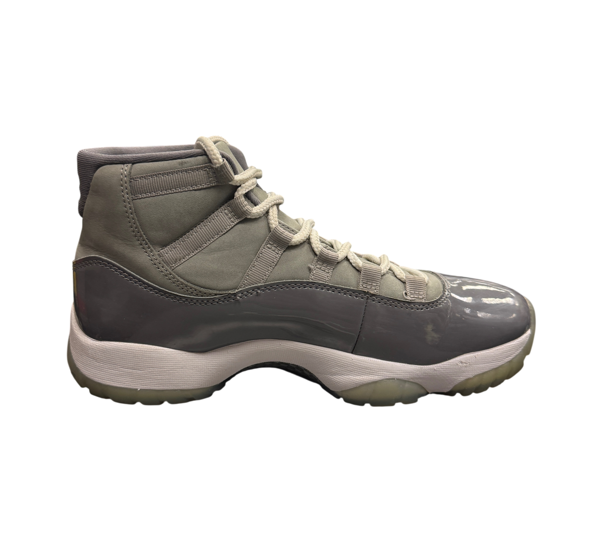 Genesis Boutique pre-owned Jordan 11 Cool Grey sneakers featuring grey nubuck and patent leather side profile