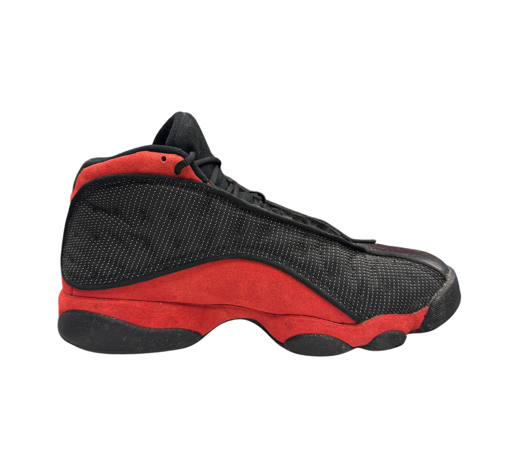 Genesis Boutique pre-owned Jordan 13 Bred sneakers in black and red with signature dimpled side panels