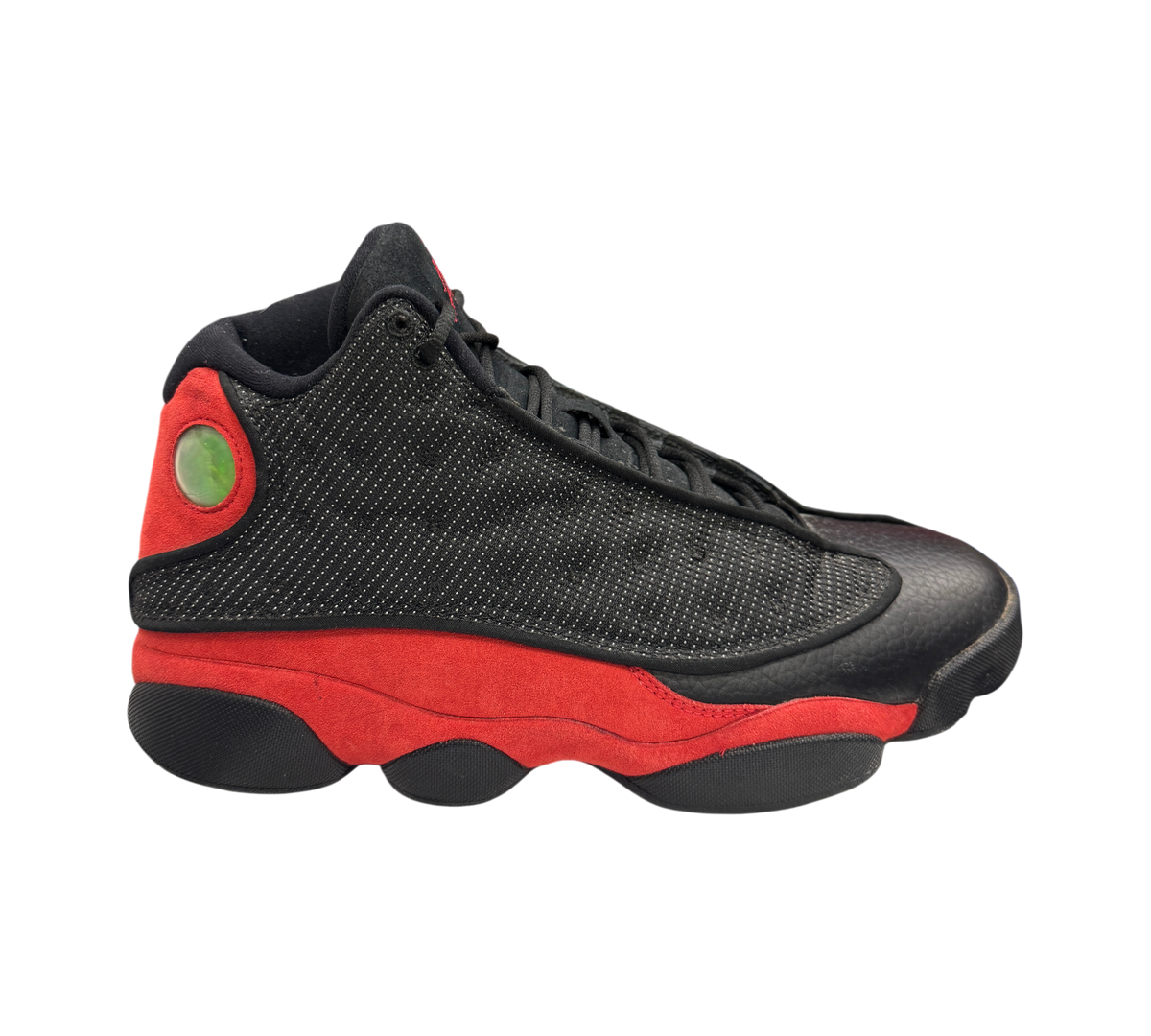 Genesis Boutique pre-owned Jordan 13 Bred sneakers in black and red with iconic holographic heel emblem