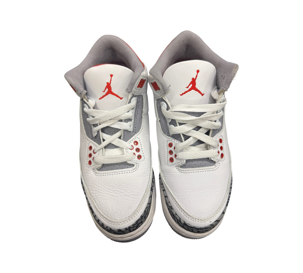 Genesis Boutique pre-owned Jordan 3 GS Fire Red sneakers in white leather with grey and iconic elephant print details.
