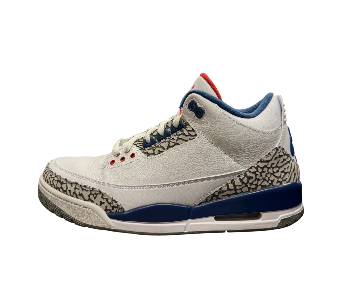 Genesis Boutique Jordan 3 True Blue 2016 sneakers in white leather with iconic grey elephant print and blue accents