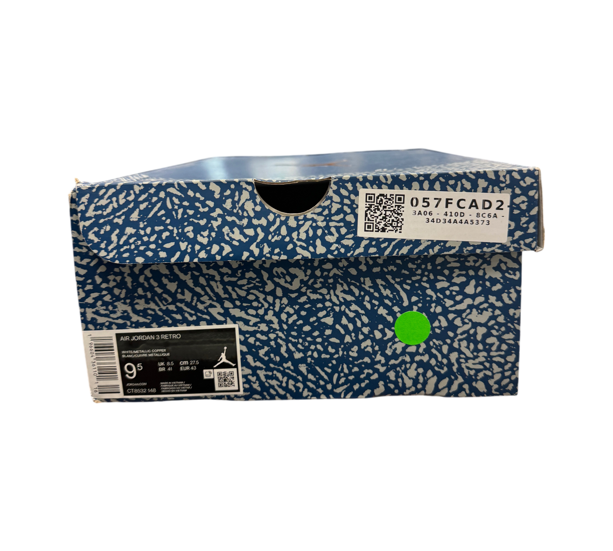 Genesis Boutique Jordan 3 Wizards shoe box with blue elephant print pattern and size 9.5 label