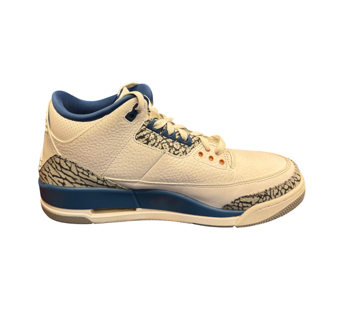Genesis Boutique used Jordan 3 Wizards sneakers in white leather with blue accents and iconic grey elephant print.