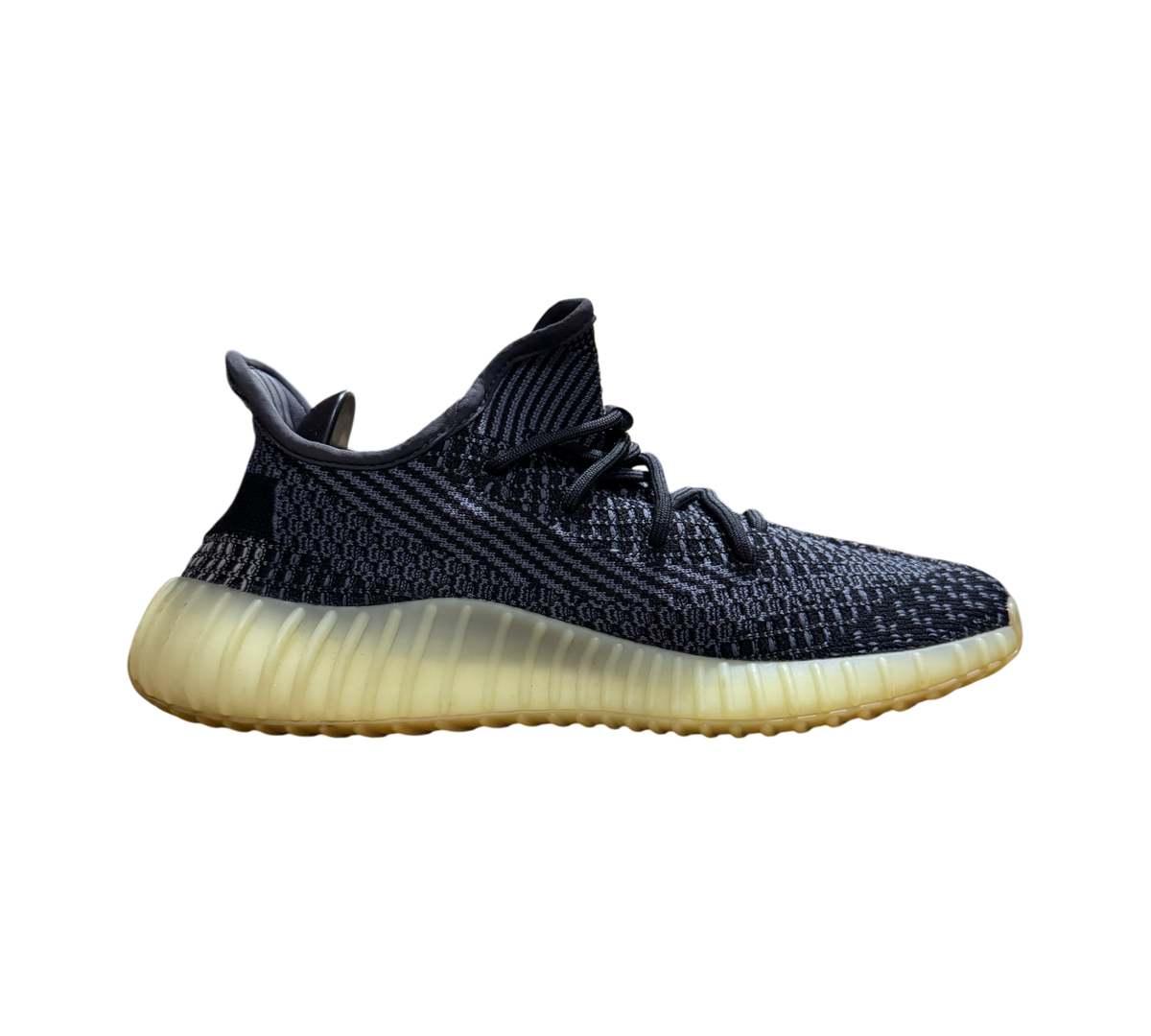 Genesis Boutique pre-owned Yeezy 350 V2 Carbon sneakers featuring a black and grey Primeknit upper and gum sole