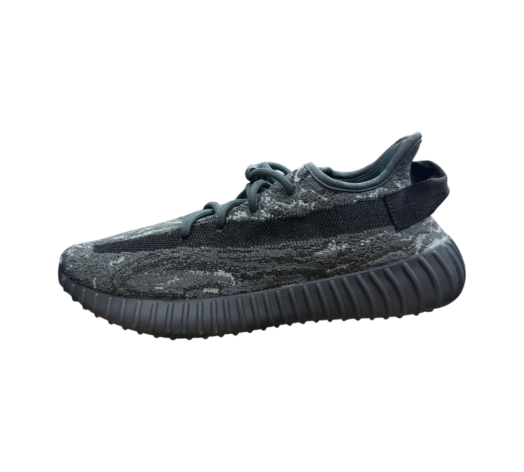 Genesis Boutique pre-owned Yeezy 350 V2 MX Dark Salt sneakers featuring a grey and black marbled Primeknit upper.